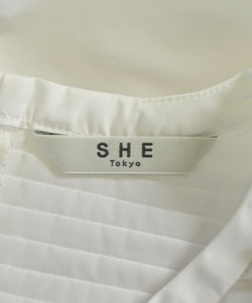 SHE Tokyo（シートーキョー）カジュアルシャツ 白 サイズ:F レディース/2200645055160