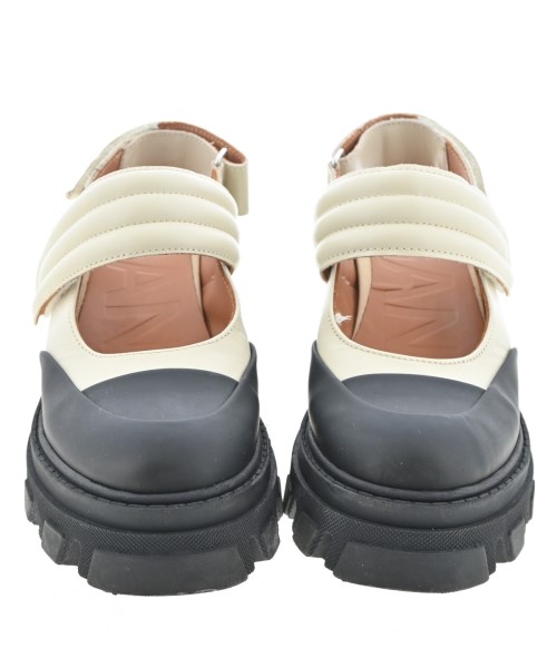 Ganni（ガニー）サンダル ベージュ サイズ:EU38(24.5cm位) レディース/2200668515030