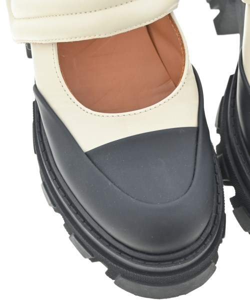 Ganni（ガニー）サンダル ベージュ サイズ:EU38(24.5cm位) レディース/2200668515030