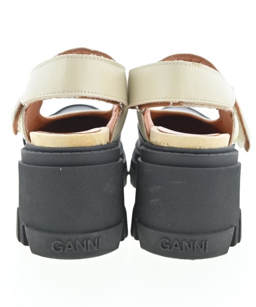 Ganni（ガニー）サンダル ベージュ サイズ:EU38(24.5cm位) レディース/2200668515030
