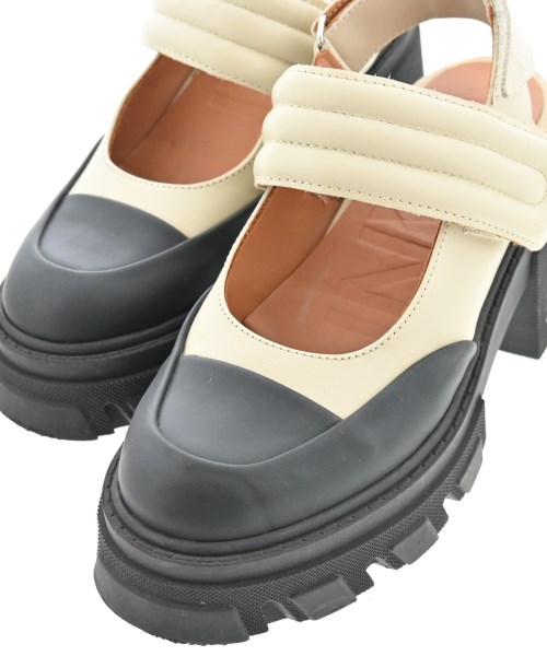 Ganni（ガニー）サンダル ベージュ サイズ:EU37(23.5cm位) レディース/2200642896124