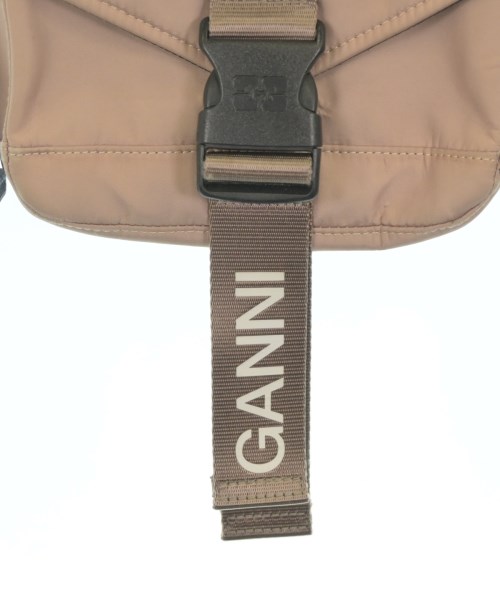 Ganni（ガニー）ショルダーバッグ ベージュ サイズ:- レディース/2200670413072