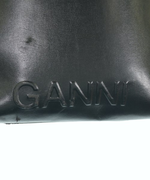 Ganni（ガニー）ショルダーバッグ 黒 サイズ:- レディース/2200667735040