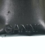 Ganni（ガニー）ショルダーバッグ 黒 サイズ:- レディース/2200667735040