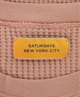 SATURDAYS NEW YORK CITY（サタデーズニューヨークシティー）Tシャツ・カットソー ピンク サイズ:M メンズ/2200476761285
