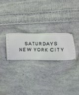 SATURDAYS NEW YORK CITY（サタデーズニューヨークシティー）Tシャツ・カットソー グレー サイズ:M メンズ/2200655923053