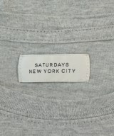 SATURDAYS NEW YORK CITY（サタデーズニューヨークシティー）Tシャツ・カットソー グレー サイズ:M メンズ/2200693219057