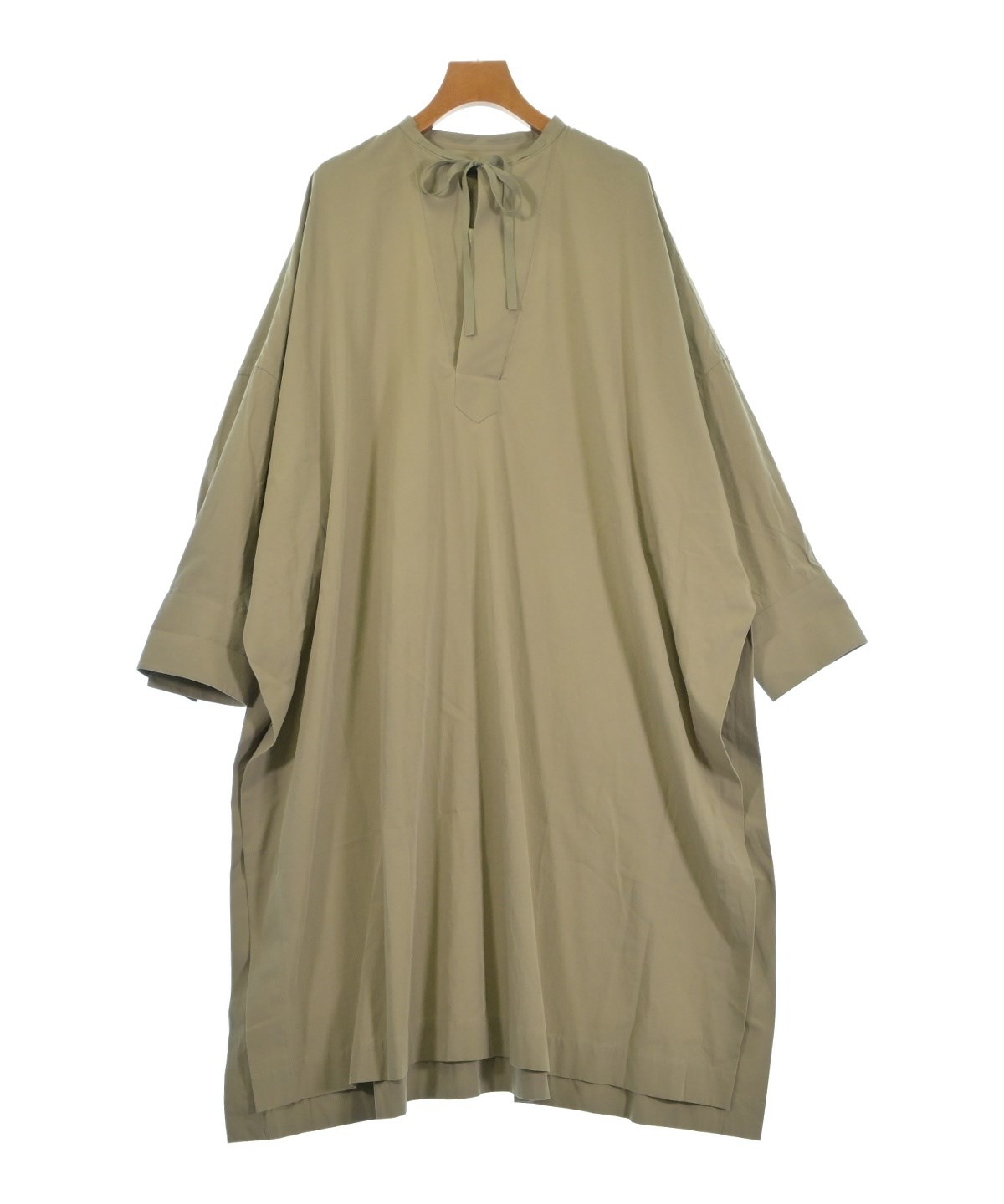 YLEVE イレーヴ ブラウス S ベージュ 【古着】【中古】【送料無料】 YLEVE（イレーヴ）ブラウス ベージュ サイズ:1(S位) レディース