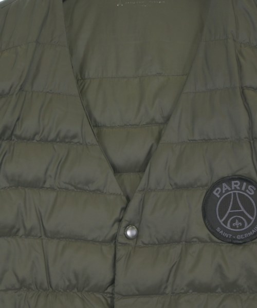 Paris Saint-Germain（パリサンジェルマン）ダウンジャケット/ダウンベスト カーキ サイズ:L メンズ/2200644650038