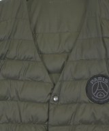 Paris Saint-Germain（パリサンジェルマン）ダウンジャケット/ダウンベスト カーキ サイズ:L メンズ/2200644650038