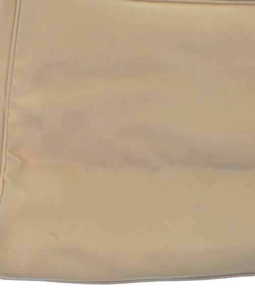 GUESS（ゲス）ショルダーバッグ ベージュ サイズ:- レディース/2200659495266