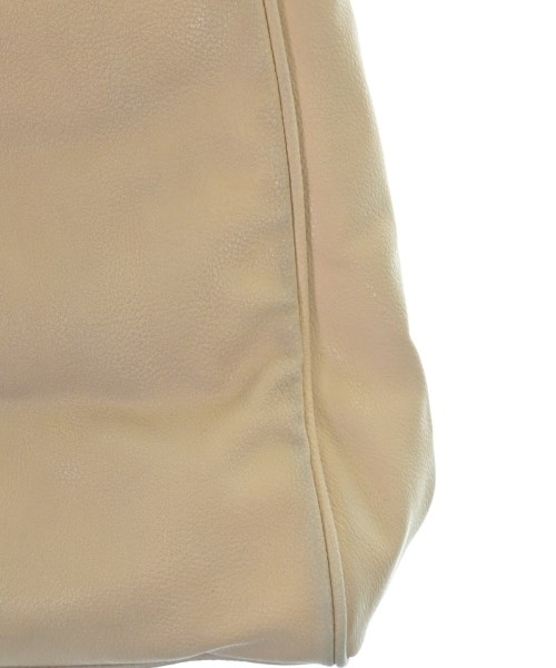 GUESS（ゲス）ショルダーバッグ ベージュ サイズ:- レディース/2200659495266