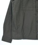 FRED PERRY（フレッドペリー）その他 カーキ サイズ:M メンズ/2200636150034