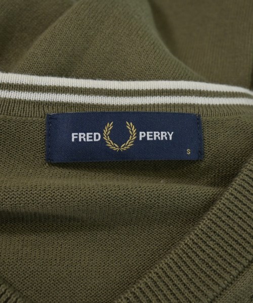 FRED PERRY（フレッドペリー）ニット・セーター カーキ サイズ:S メンズ/2200627706110