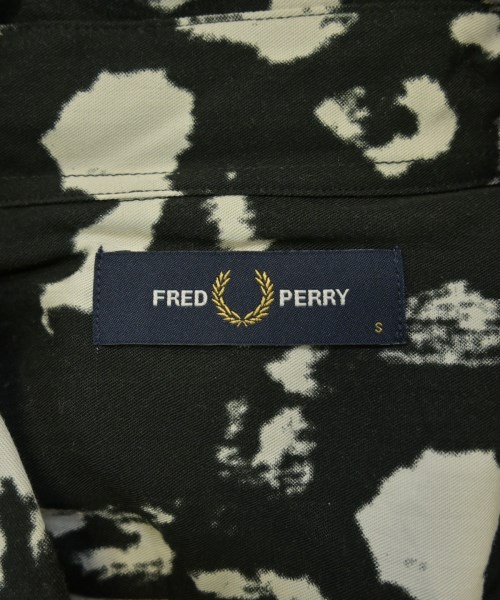 FRED PERRY（フレッドペリー）カジュアルシャツ 黒 サイズ:S メンズ/2200626883034