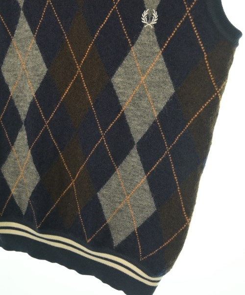 FRED PERRY（フレッドペリー）ベスト 紺 サイズ:S メンズ/2200630874042
