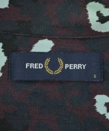 FRED PERRY（フレッドペリー）カジュアルシャツ 赤 サイズ:S メンズ/2200656416134