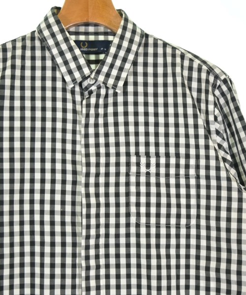 FRED PERRY（フレッドペリー）カジュアルシャツ 黒 サイズ:M メンズ/2200712317030