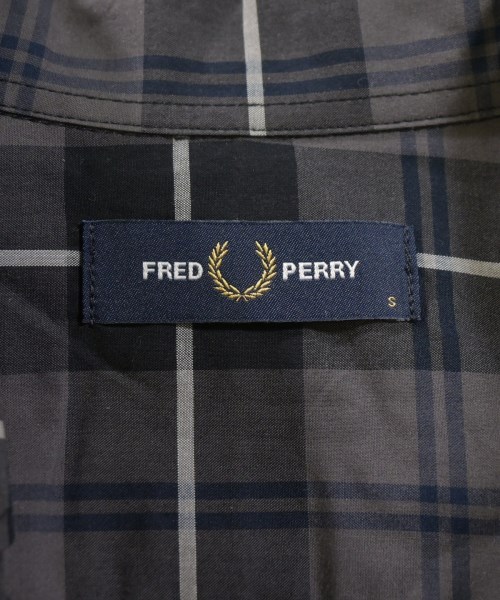 FRED PERRY（フレッドペリー）カジュアルシャツ グレー サイズ:S メンズ/2200714070124