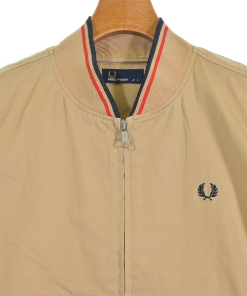 FRED PERRY（フレッドペリー）その他 ベージュ サイズ:S メンズ/2200652805024