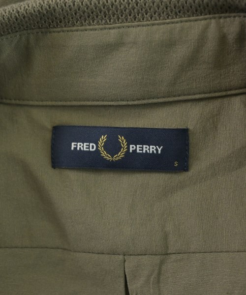 FRED PERRY（フレッドペリー）カジュアルシャツ カーキ サイズ:S メンズ/2200710371010