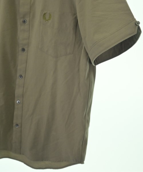 FRED PERRY（フレッドペリー）カジュアルシャツ カーキ サイズ:S メンズ/2200710371010