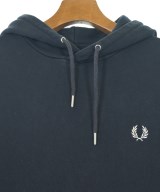 FRED PERRY（フレッドペリー）パーカー 紺 サイズ:M メンズ/2200662752035
