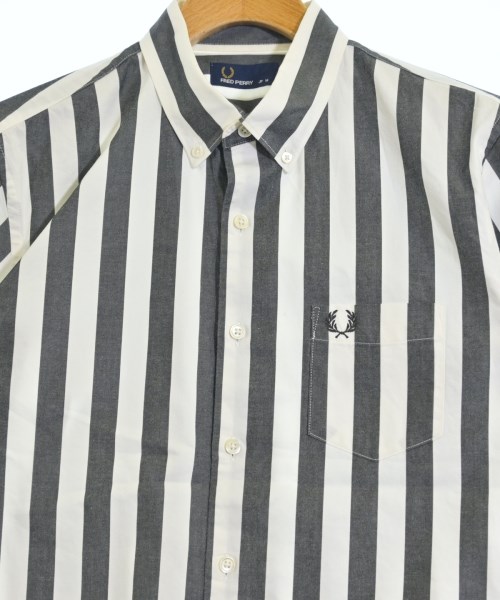 FRED PERRY（フレッドペリー）カジュアルシャツ 黒 サイズ:M メンズ/2200730419426