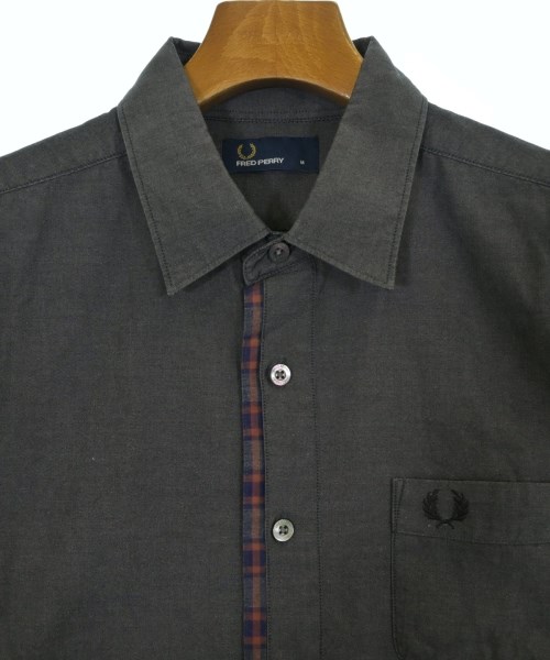 FRED PERRY（フレッドペリー）カジュアルシャツ グレー サイズ:M メンズ/2200680054296