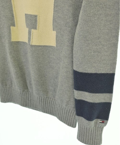 TOMMY HILFIGER（トミーヒルフィガー）ニット グレー サイズ:122(7T-8T) キッズ/2200690949162