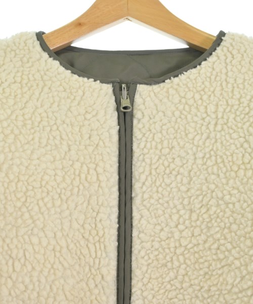 B MING LIFE STORE by BEAMS（ビーミングライフストアバイビームス）その他 カーキ サイズ:130(9T-10T) キッズ/2200607091137