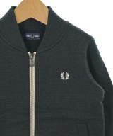 FRED PERRY（フレッドペリー）Tシャツ・カットソー グレー サイズ:105(5T-6T) キッズ/2200643093027