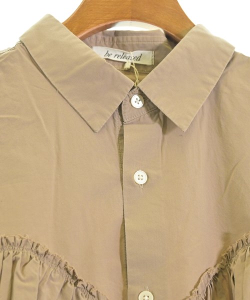 be released（ビーリリースト）カジュアルシャツ ベージュ サイズ:-(M位) レディース/2200648521631