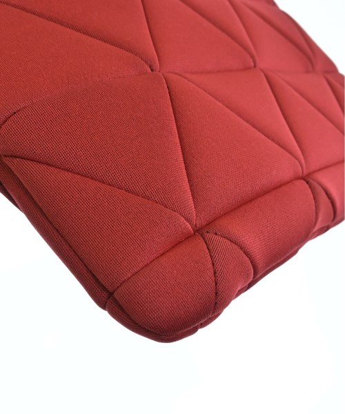 JUNYA WATANABE（ジュンヤワタナベ）クラッチバッグ 赤 サイズ:- レディース/2200675104067