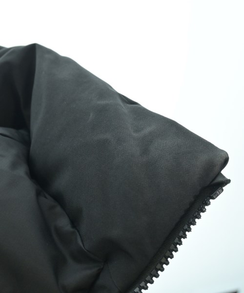 COMME des GARCONS HOMME（コムデギャルソンオム）ダウンジャケット/ダウンベスト 黒 サイズ:XS メンズ/2200630604038