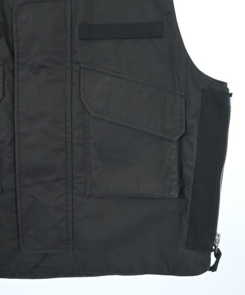 COMME des GARCONS HOMME（コムデギャルソンオム）ダウンジャケット/ダウンベスト 黒 サイズ:M メンズ/2200611902139