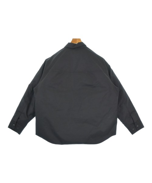 COMME des GARCONS HOMME（コムデギャルソンオム）ダウンジャケット/ダウンベスト 黒 サイズ:M メンズ/2200670650125