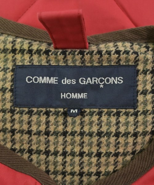 COMME des GARCONS HOMME（コムデギャルソンオム）ダウンジャケット/ダウンベスト 赤 サイズ:M メンズ/2200652759037