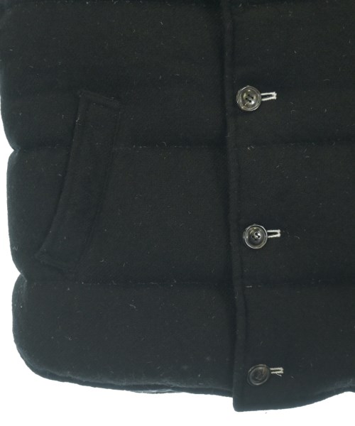 COMME des GARCONS HOMME（コムデギャルソンオム）ダウンジャケット/ダウンベスト 黒 サイズ:S メンズ/2200725634018
