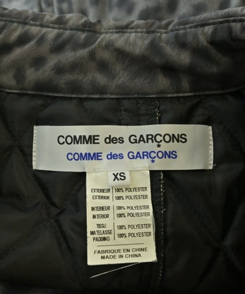COMME des GARCONS COMME des GARCONS（コムデギャルソンコムデギャルソン）ダウンコート グレー サイズ:XS レディース/2200698973022