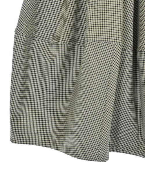 COMME des GARCONS COMME des GARCONS（コムデギャルソンコムデギャルソン）ひざ丈スカート 白 サイズ:XS レディース/2200702908057