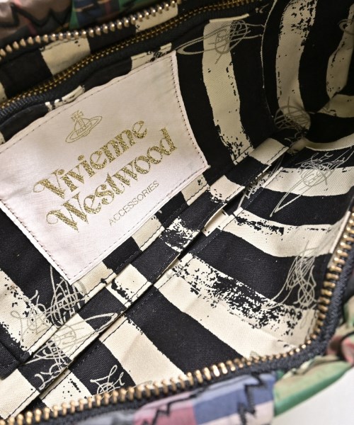 Vivienne Westwood（ヴィヴィアンウエスドウッド）クラッチバッグ 緑 サイズ:- レディース/2200657887117