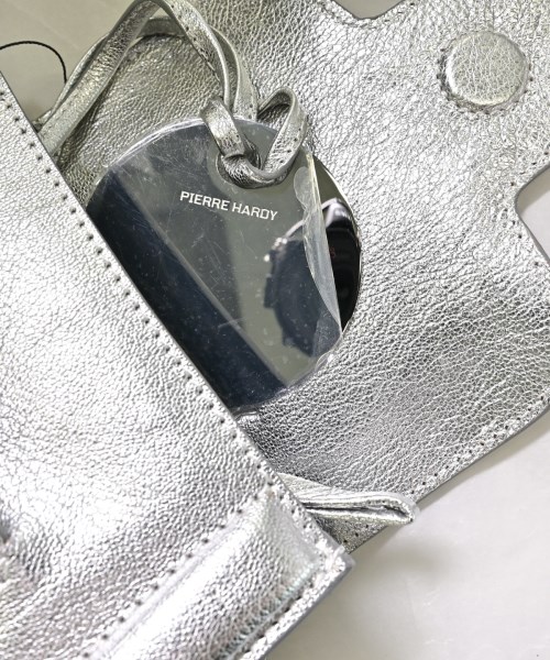 PIERRE HARDY（ピエールアルディ）ショルダーバッグ シルバー サイズ:- レディース/2200644748810
