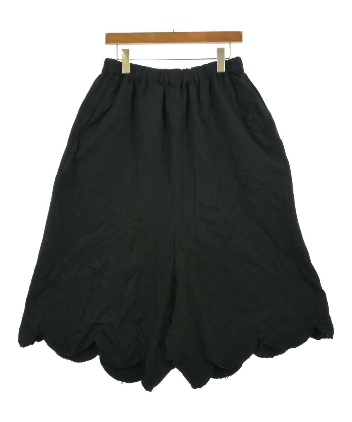 新品未使用Black Comme Des Garçonsショートパンツ/スカート COMME des GARCONS(コムデギャルソン) ティアードショートパンツ