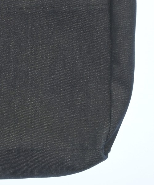 COMME des GARCONS（コムデギャルソン）ショルダーバッグ 紺 サイズ:- レディース/2200622758091