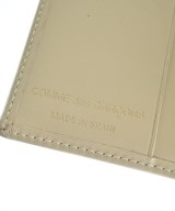 COMME des GARCONS（コムデギャルソン）財布・コインケース ベージュ サイズ:- メンズ/2200677724034