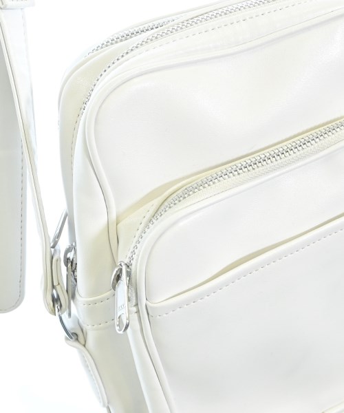 COMME des GARCONS（コムデギャルソン）ショルダーバッグ 白 サイズ:- レディース/2200678506158