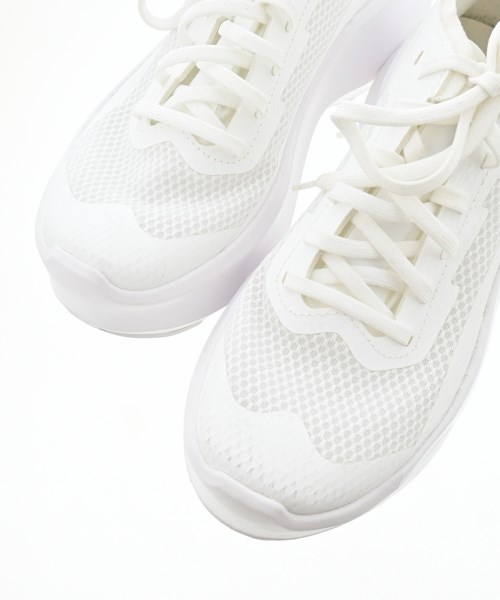 COMME des GARCONS（コムデギャルソン）スニーカー 白 サイズ:23cm レディース/2200707534039
