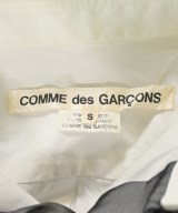 COMME des GARCONS（コムデギャルソン）カジュアルシャツ 白 サイズ:S レディース/2200728723122