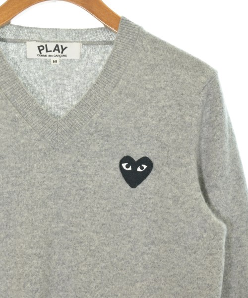 PLAY COMME des GARCONS（プレイコムデギャルソン）ニット・セーター グレー サイズ:M レディース/2200704524064